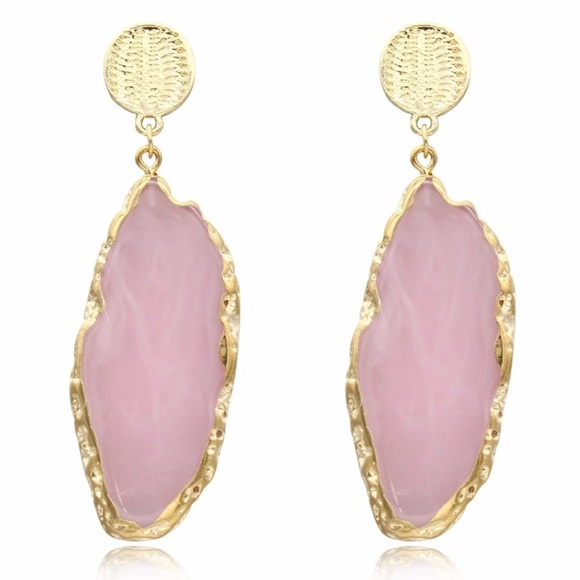 Jewelry - NWT Blush Pink + Gold Stone Earrings